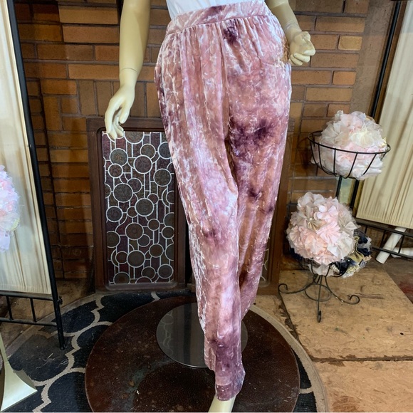 RAINBOW PINK & DARK PINK CRUSHED VELOUR JOGGER PANTS (1X) - Picture 2 of 13